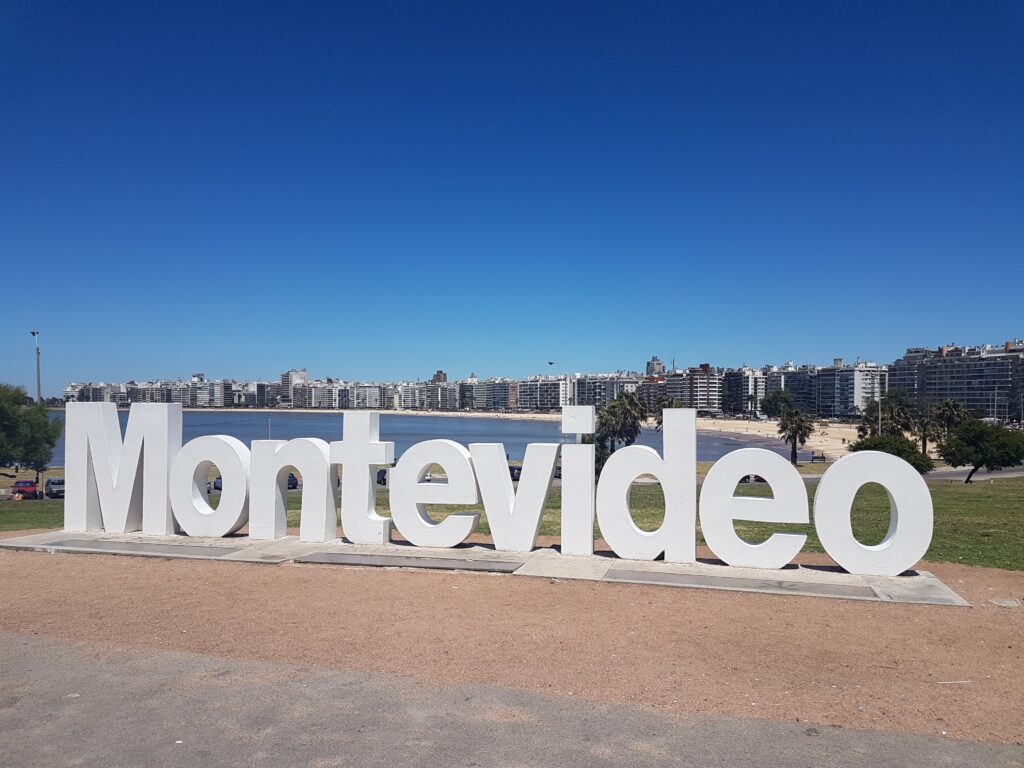 Quanto levar de dinheiro para Montevideo